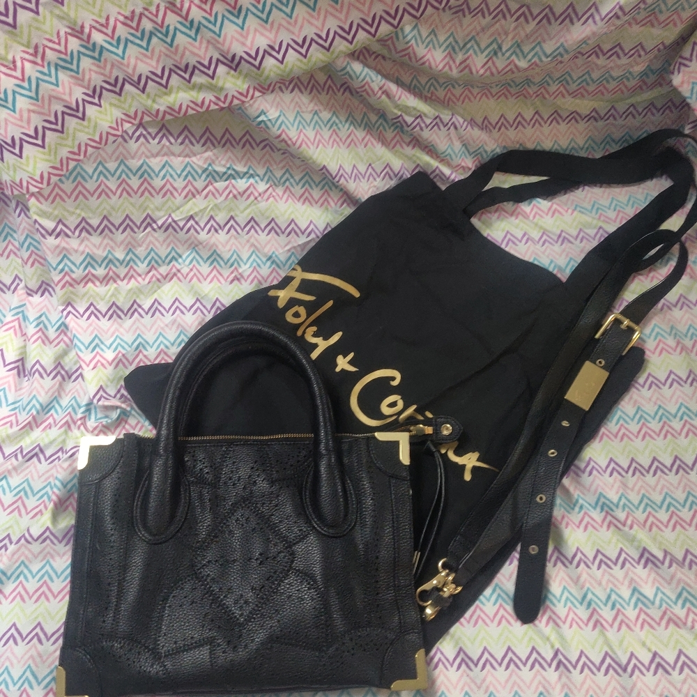 👜 ❤️ FOLEY & CORINNA